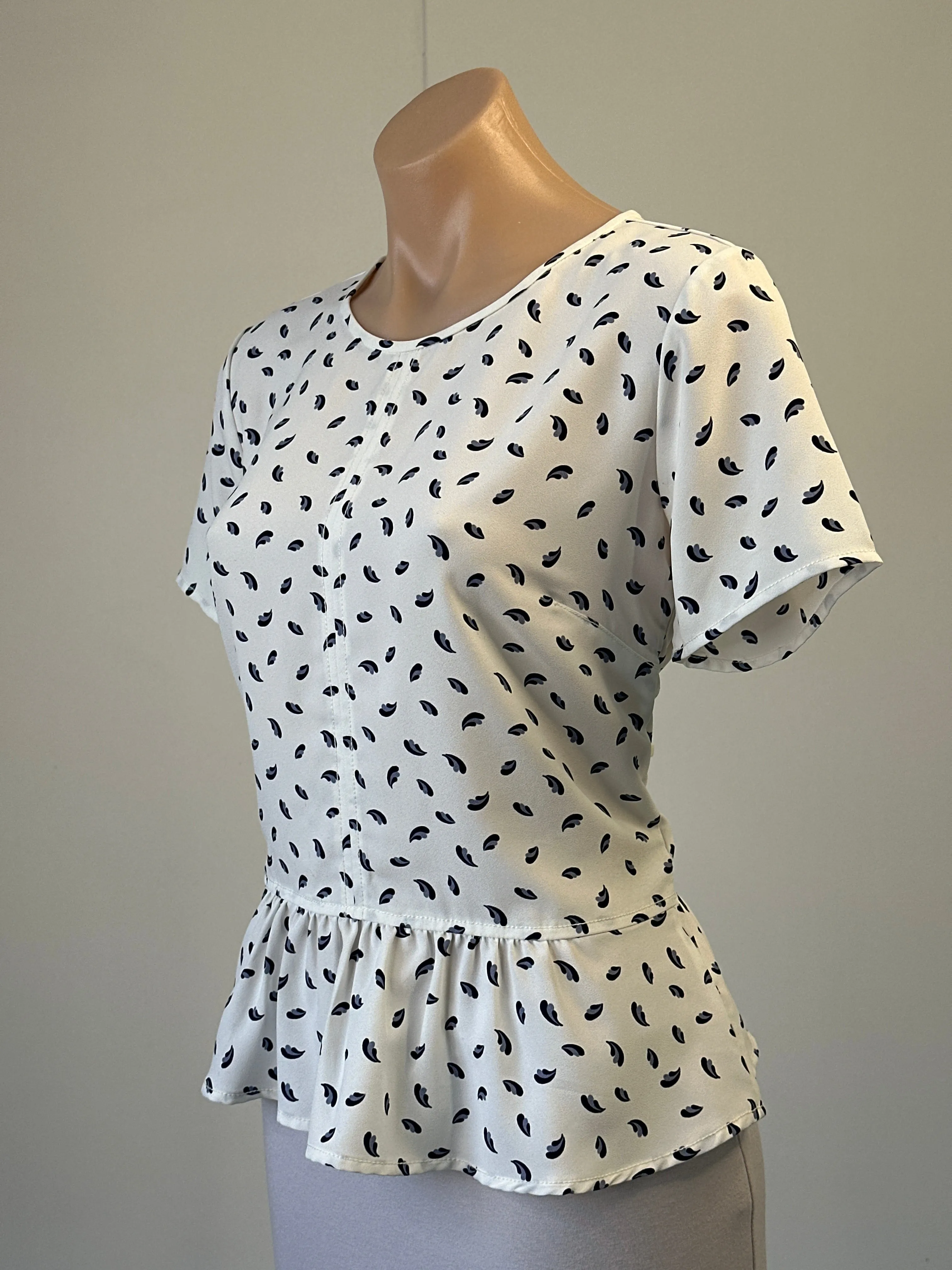 Ann Taylor | US | top | size 10 | short sleeve