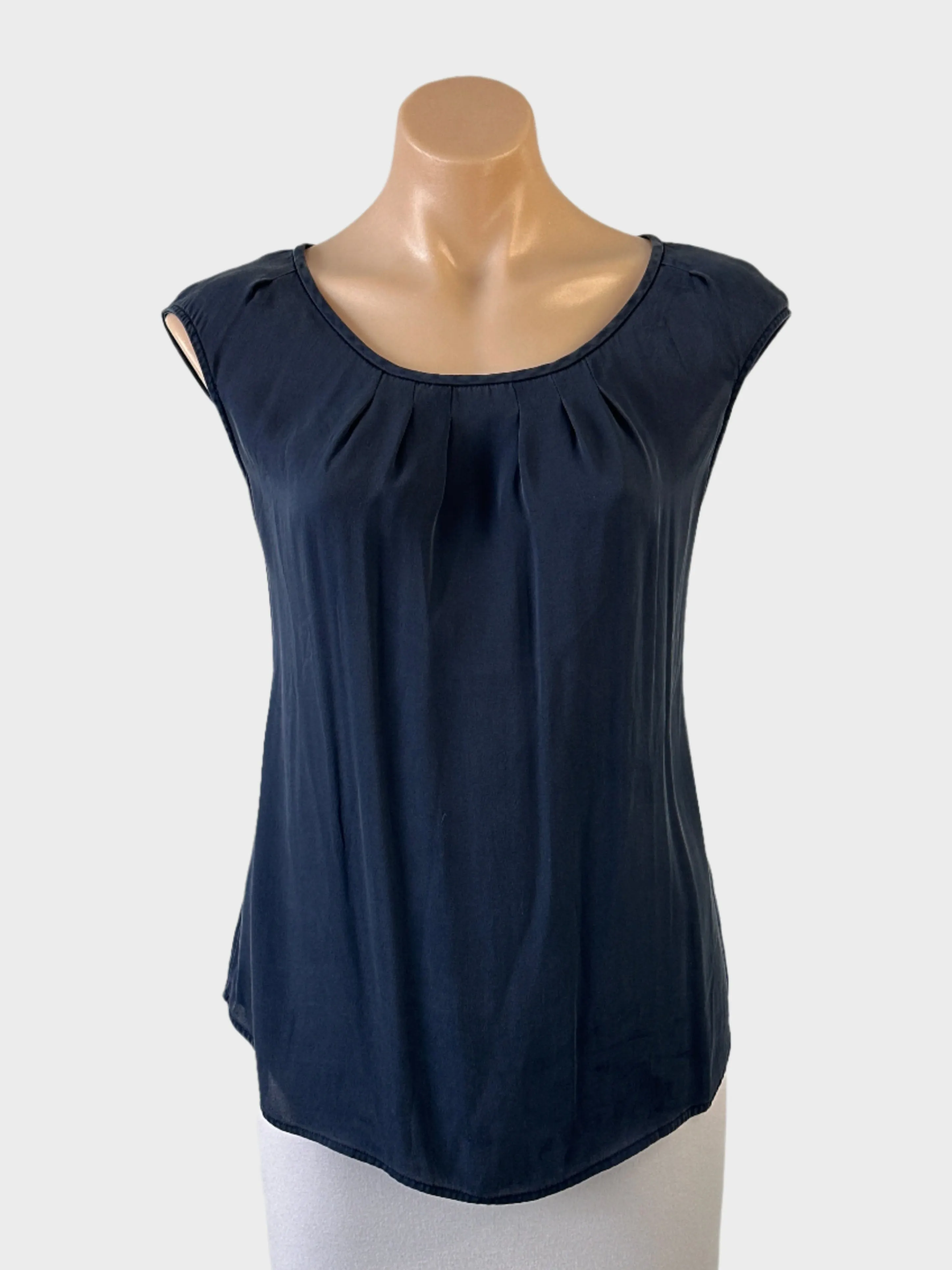 Anna Thomas | top | size 12 | sleeveless