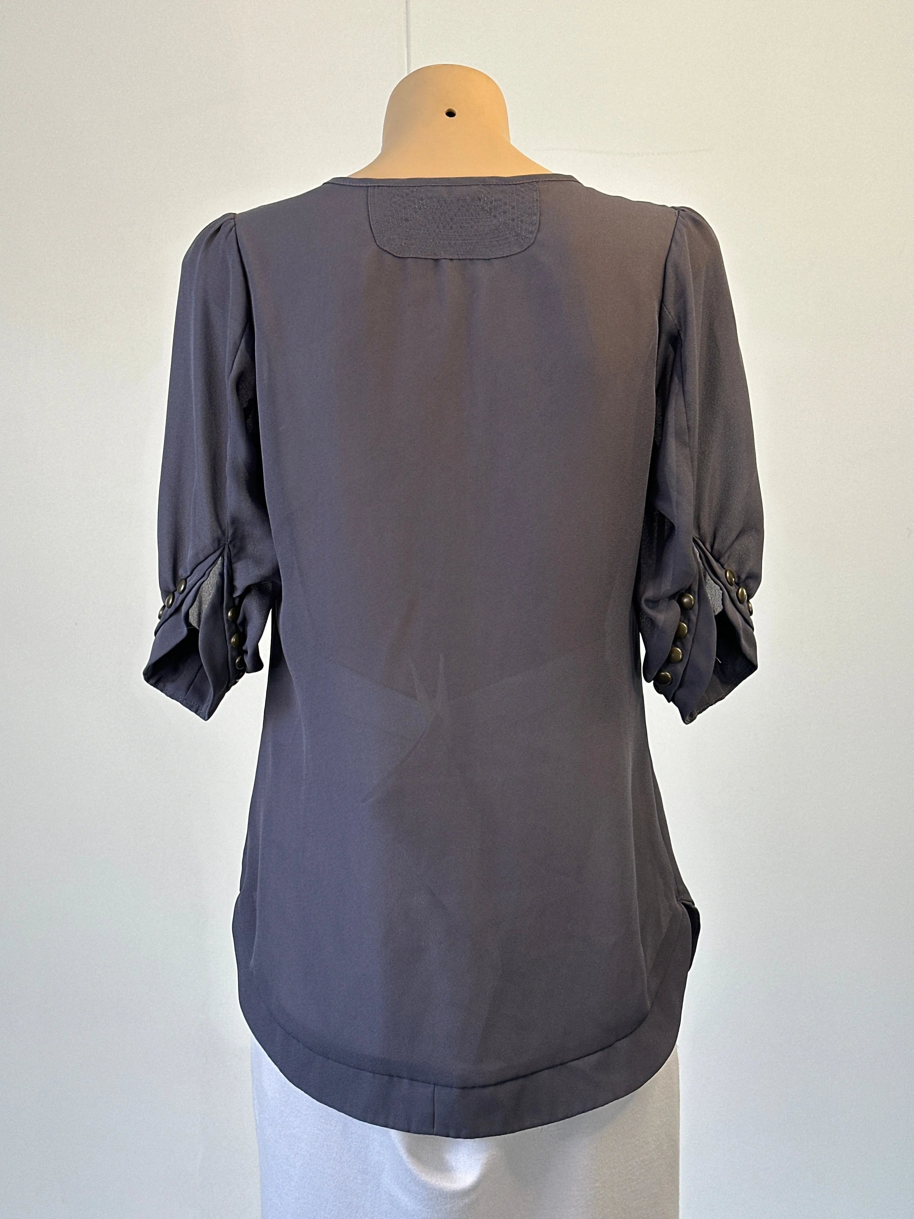 Bardot | top | size 8 | elbow length sleeve