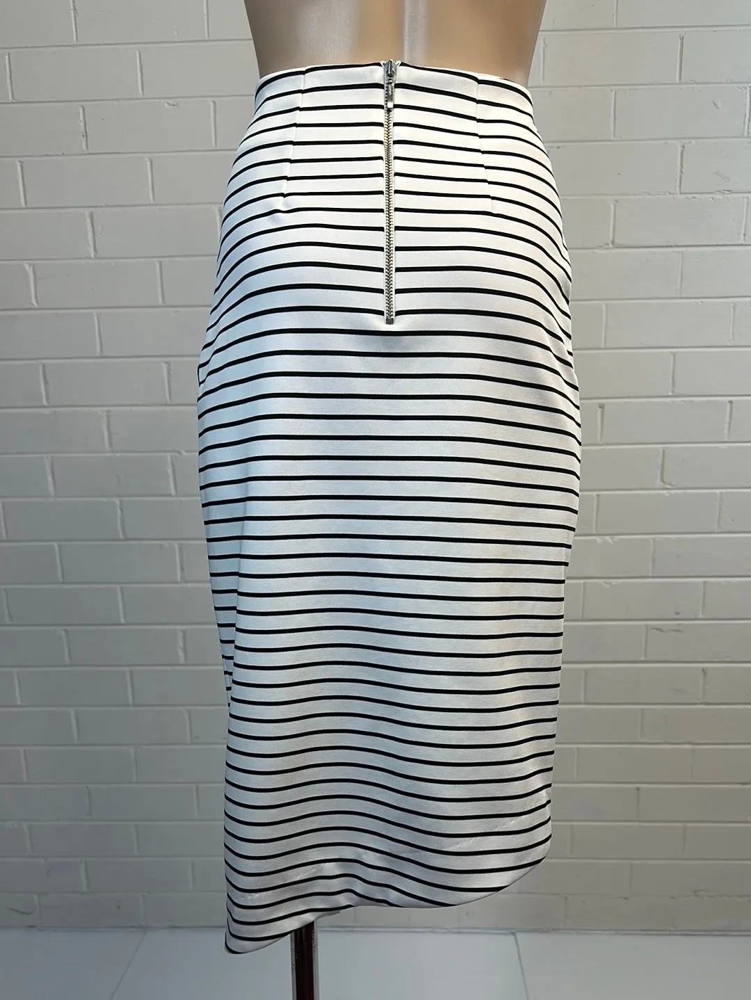 Bec   Bridge | skirt | size 6 | knee length | made in Australia