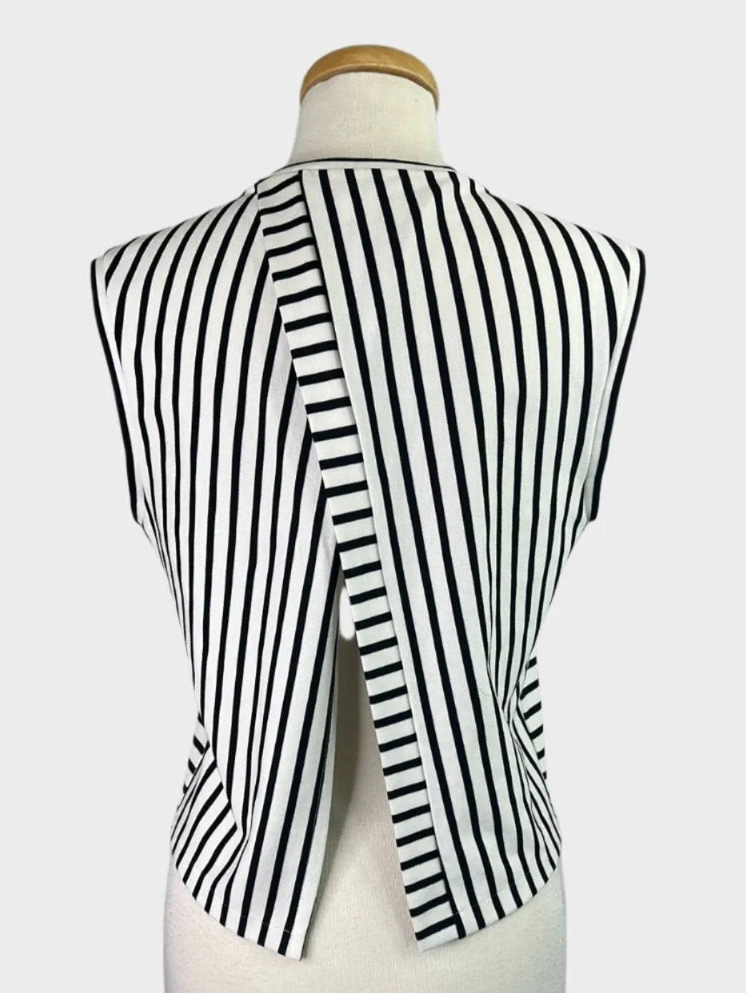 Bec   Bridge | top | size 12 | sleeveless | made in Australia 🇦🇺