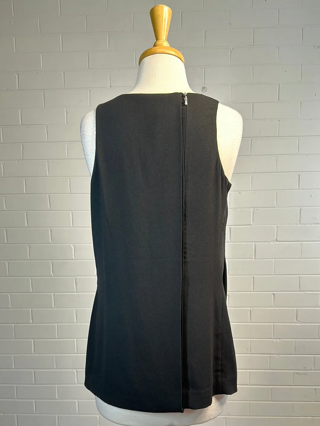 Calvin Klein | US | top | size 8 | sleeveless