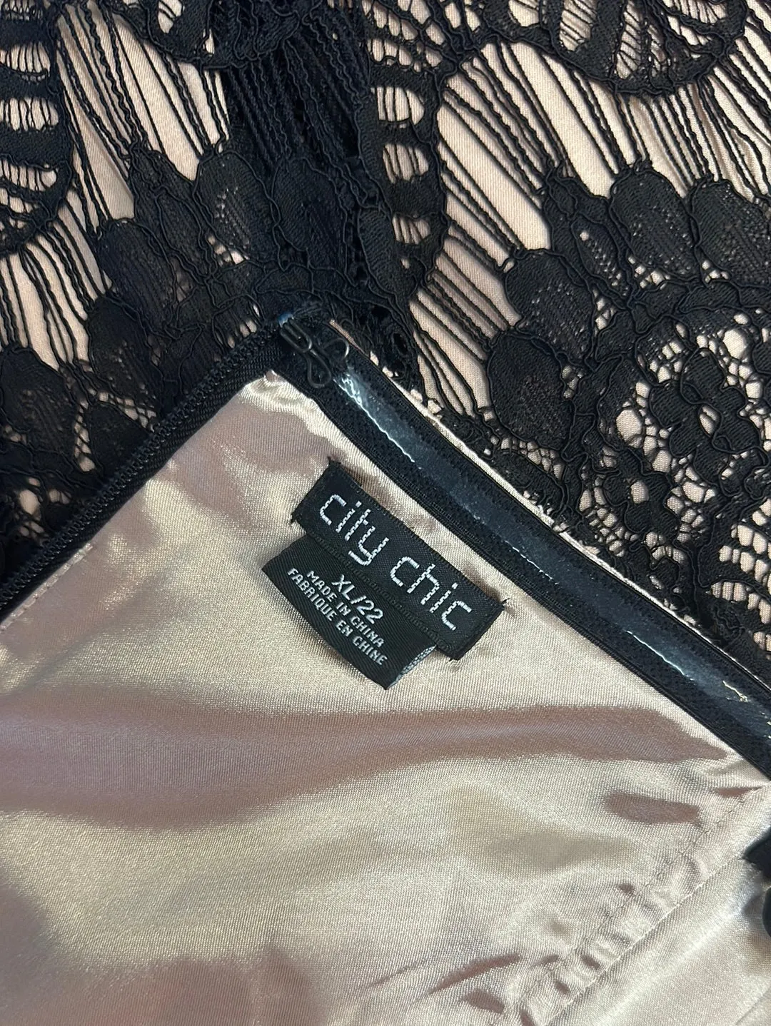 City Chic | dress | size 16 | midi length