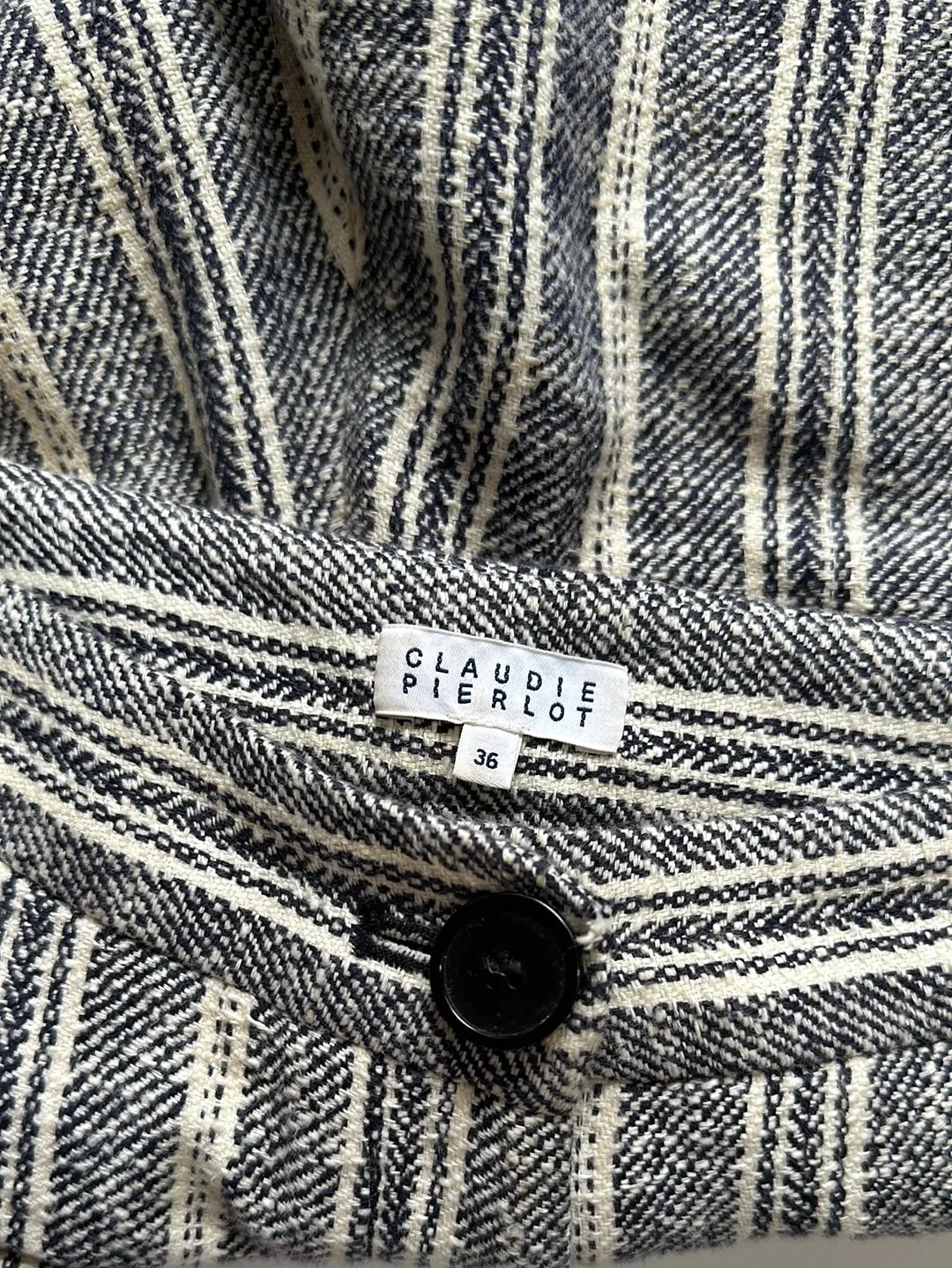 Claudie Pierlot | France | shorts | size 8 | mid rise waist
