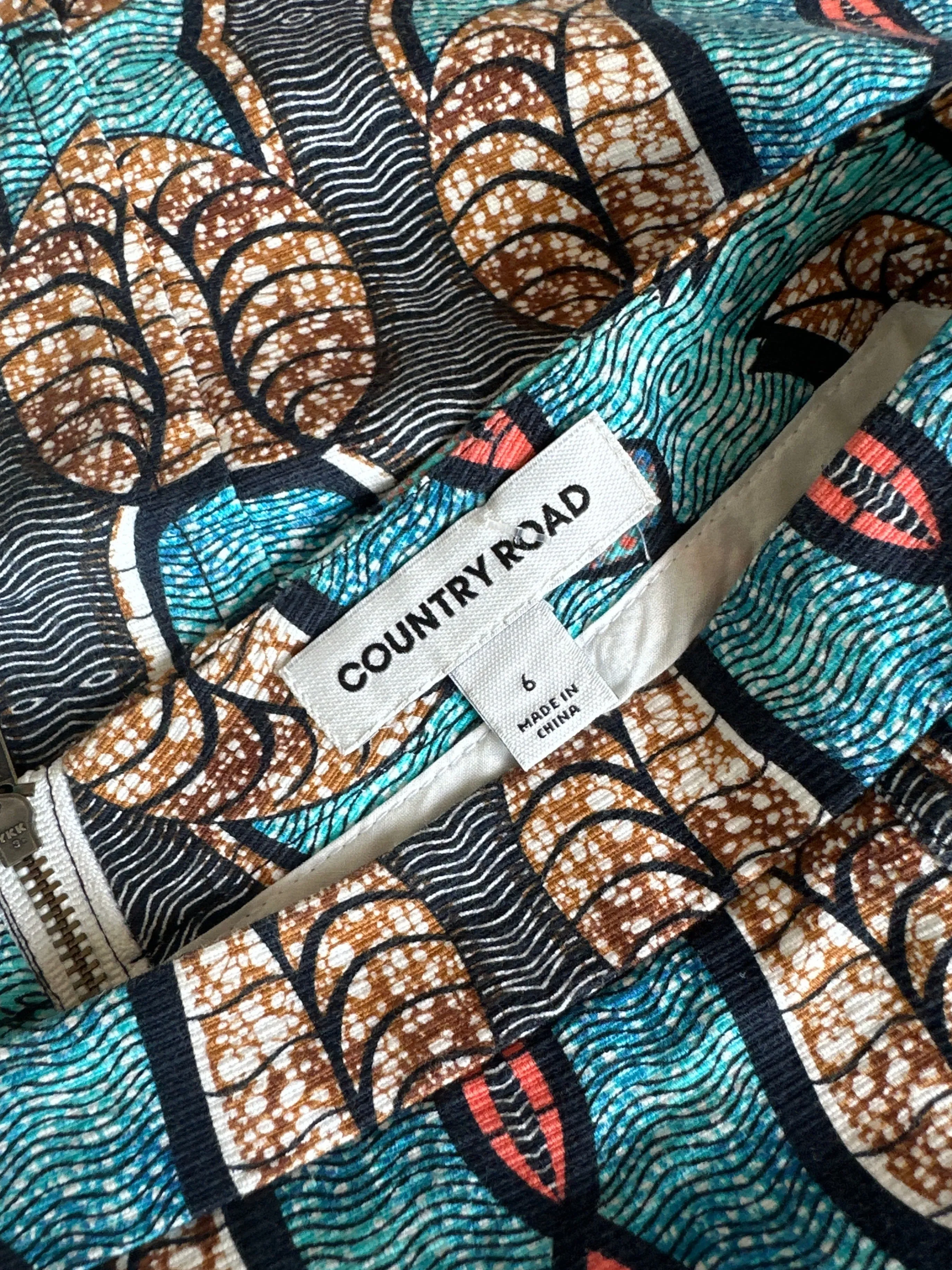Country Road | skirt | size 6 | knee length