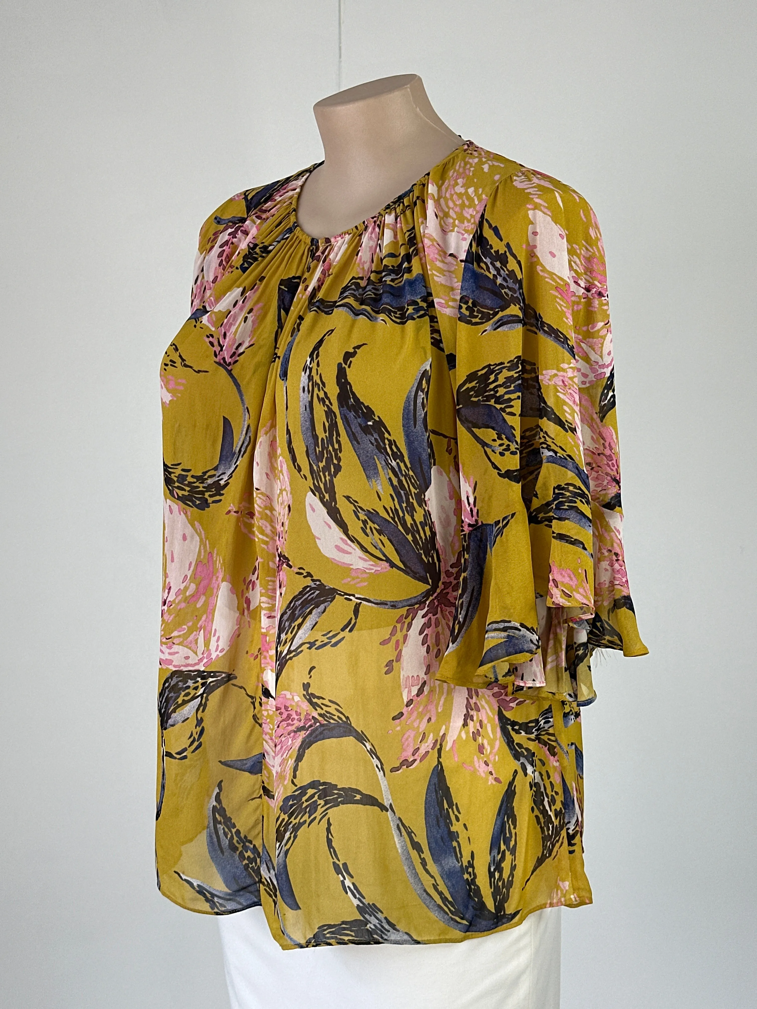 Country Road | top | size 16 | elbow length sleeve