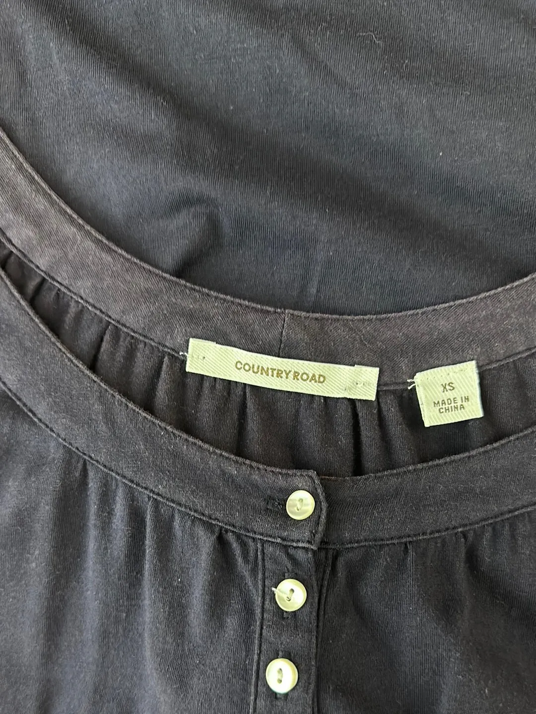 Country Road | top | size 8 | short sleeve