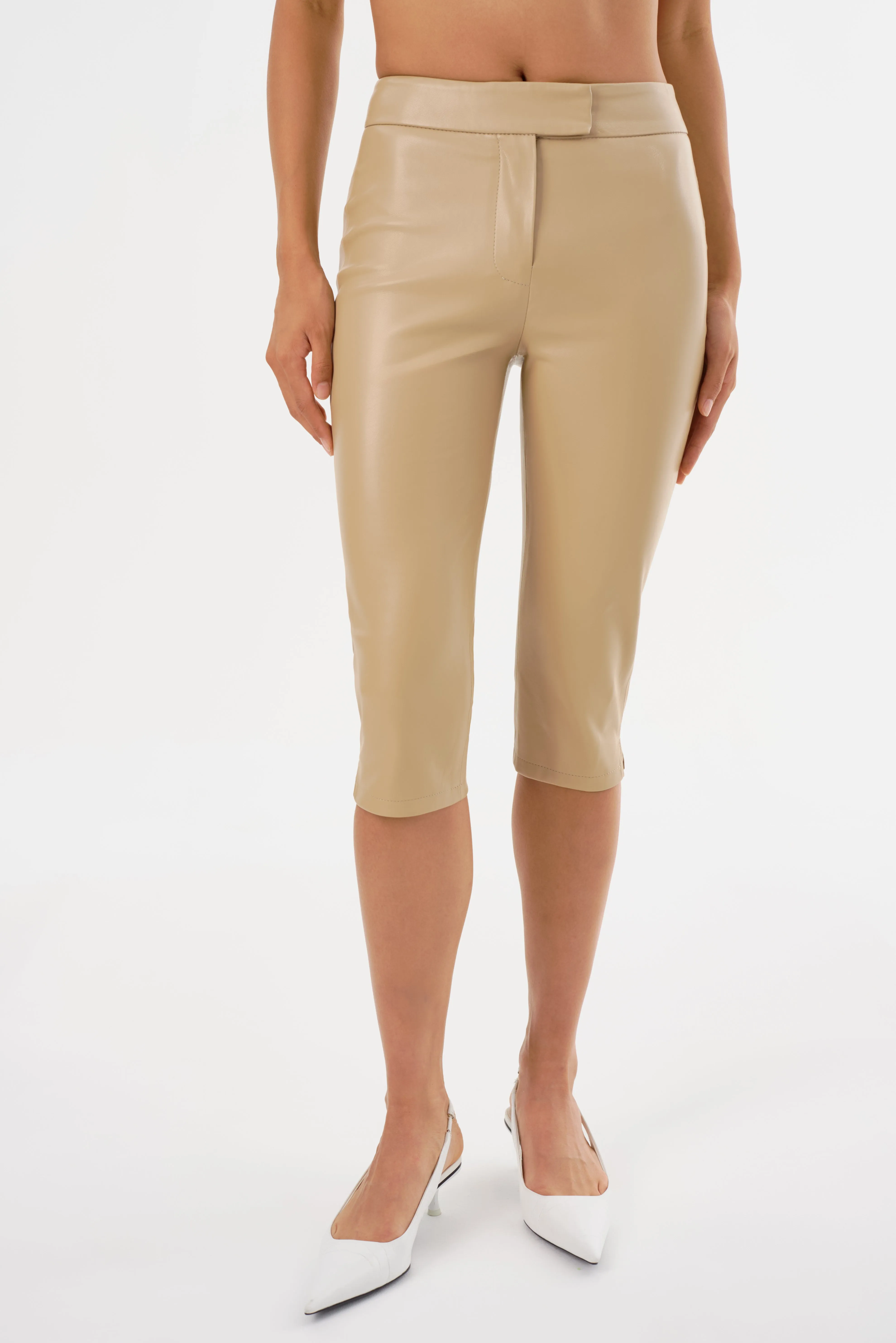 FAYA | Faux Leather Capri Pants
