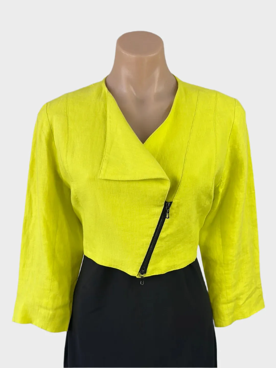 Jane Daniels | New Zealand | jacket | size 8 | zip front | 100% linen | made in New Zealand