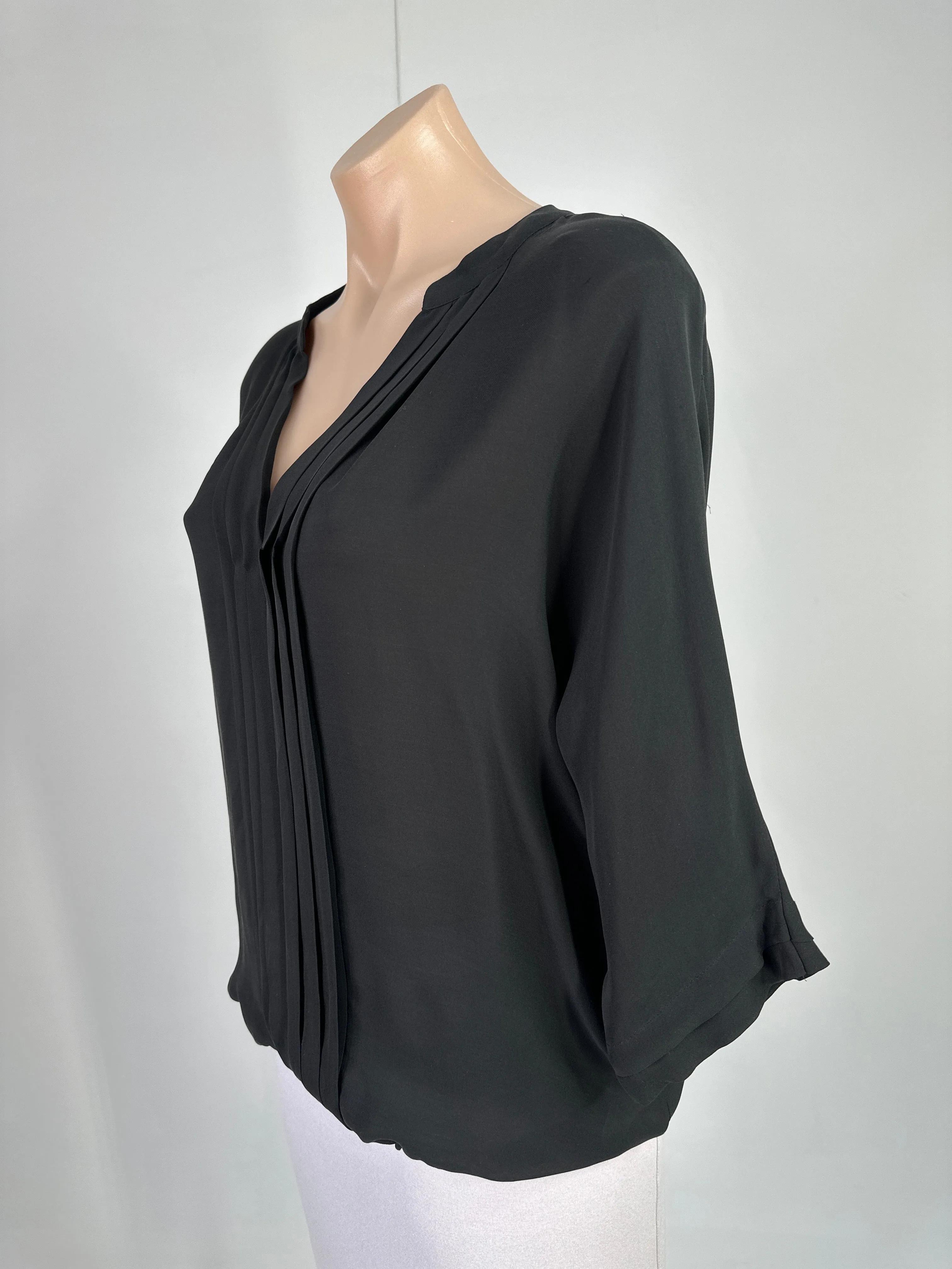 Joie | Los Angeles | top | size 12 | three quarter sleeve | 100% silk