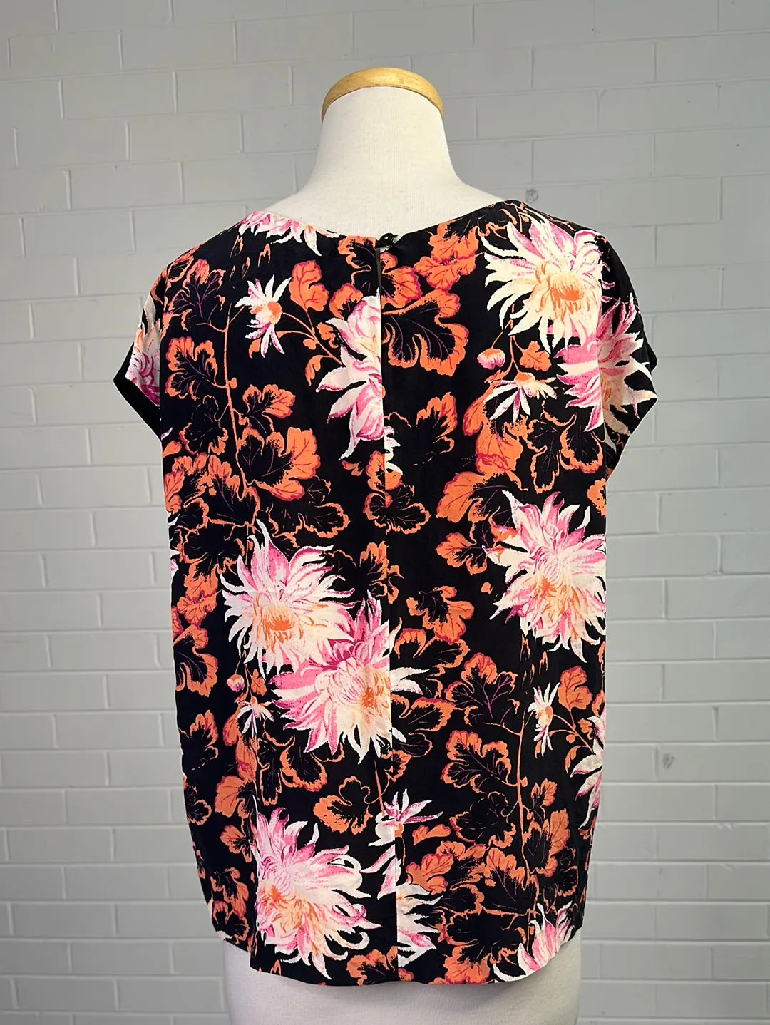 MARCS | top | size 10 | sleeveless | 100% silk