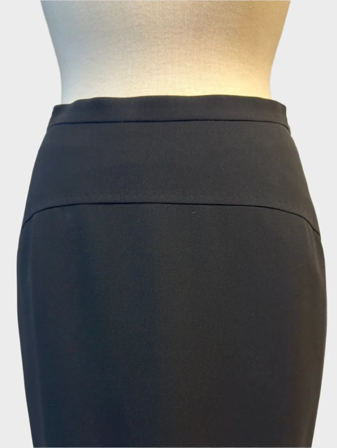 Max Mara | Italy | skirt | size 10 | knee length