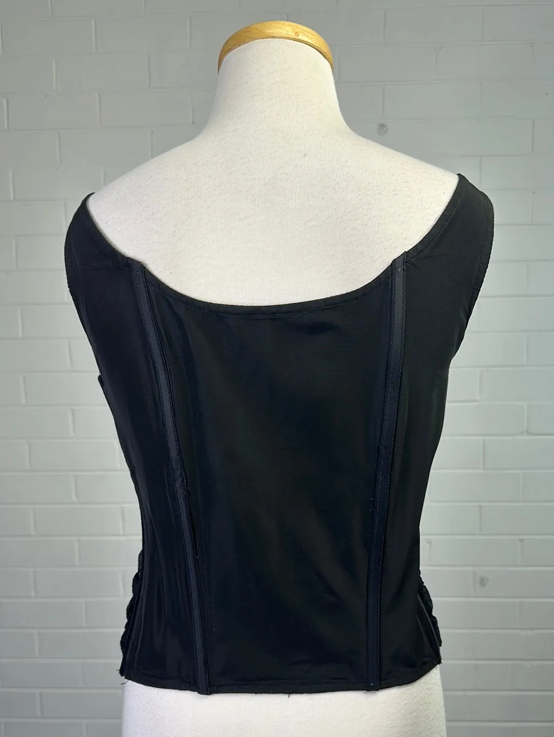 Nicola Finetti | vintage 90's | top | size 12 | sleeveless | made in Australia 🇦🇺