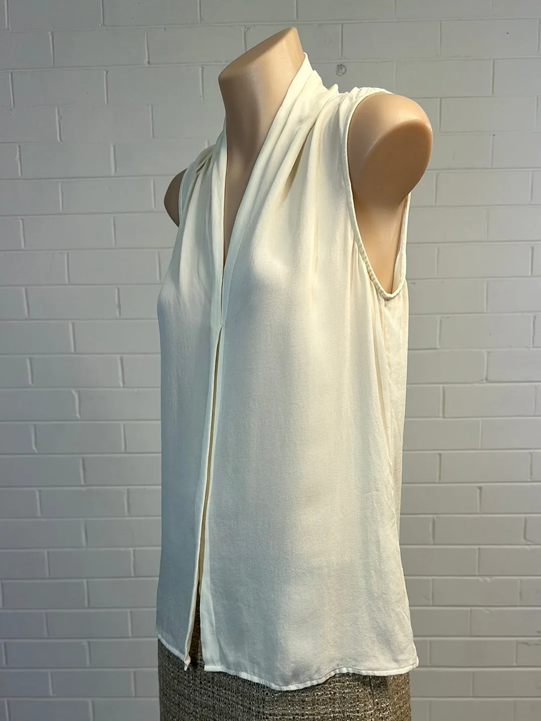 SABA | top | size 8 | sleeveless | 100% silk