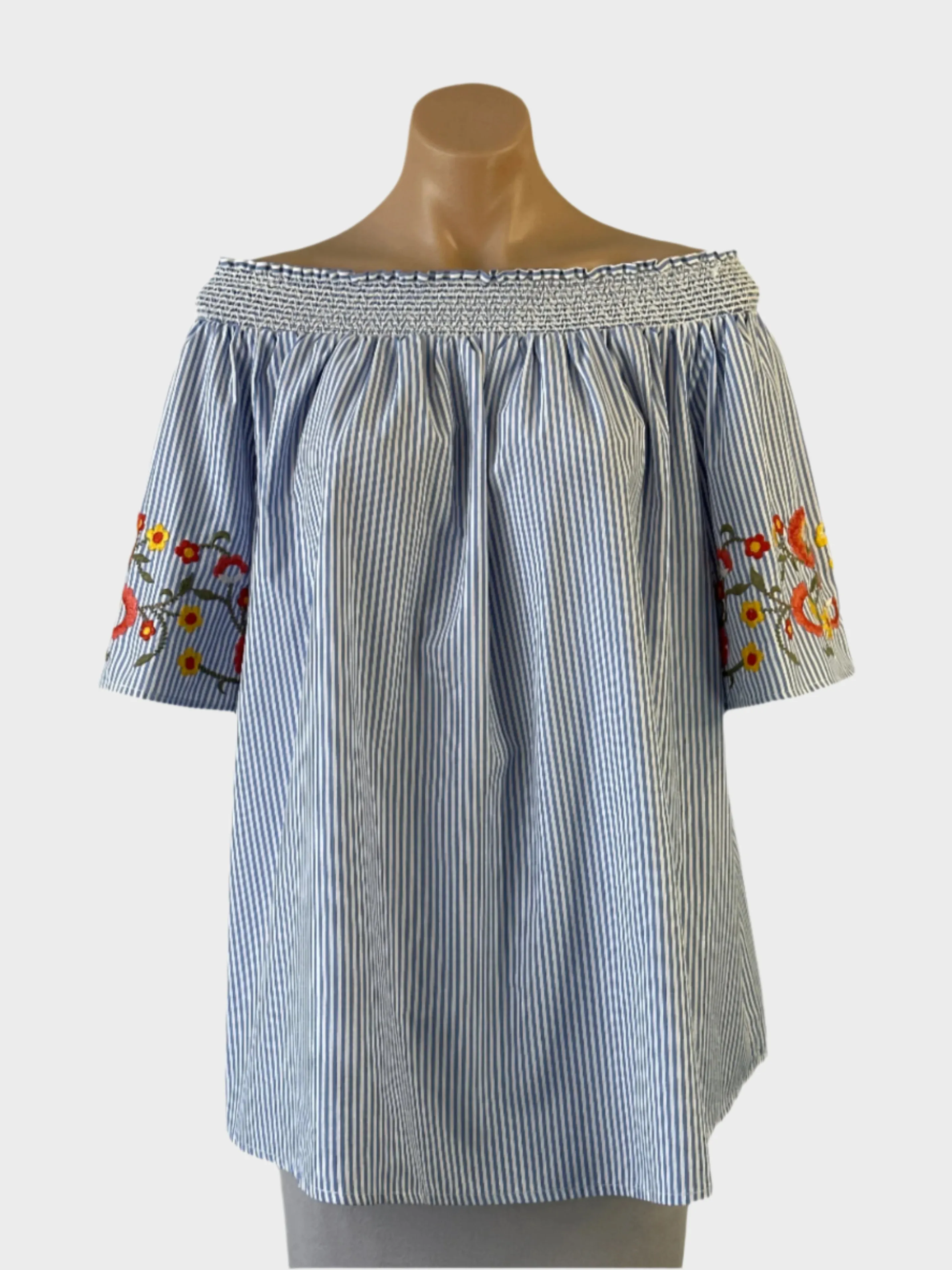 Tanya Kay | top | size 16 | short sleeve