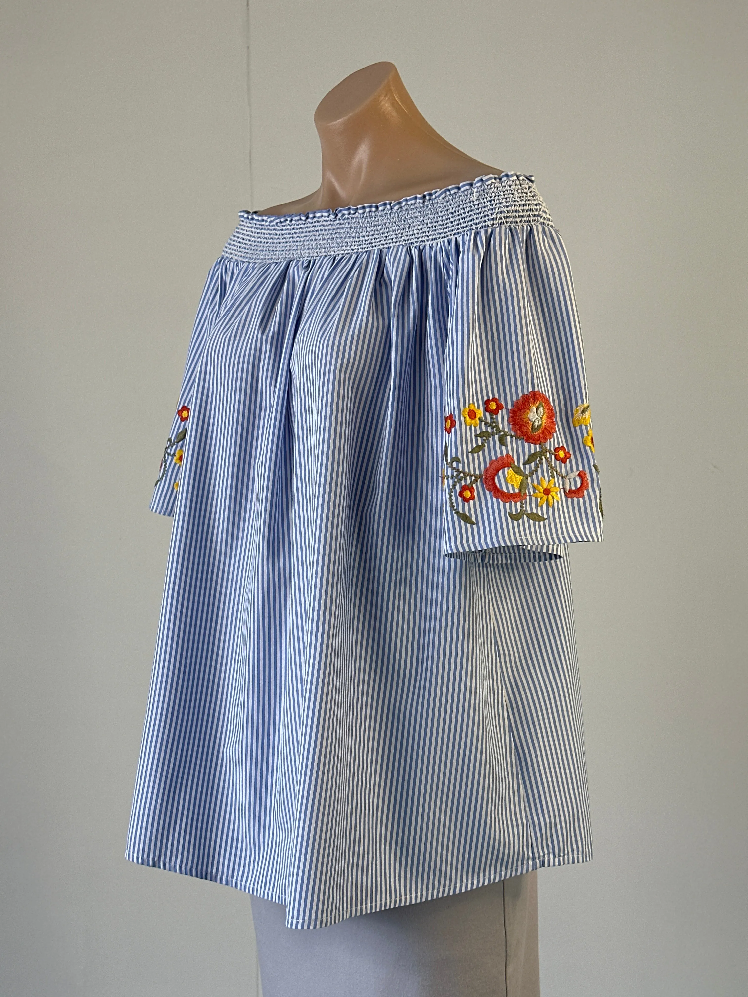 Tanya Kay | top | size 16 | short sleeve