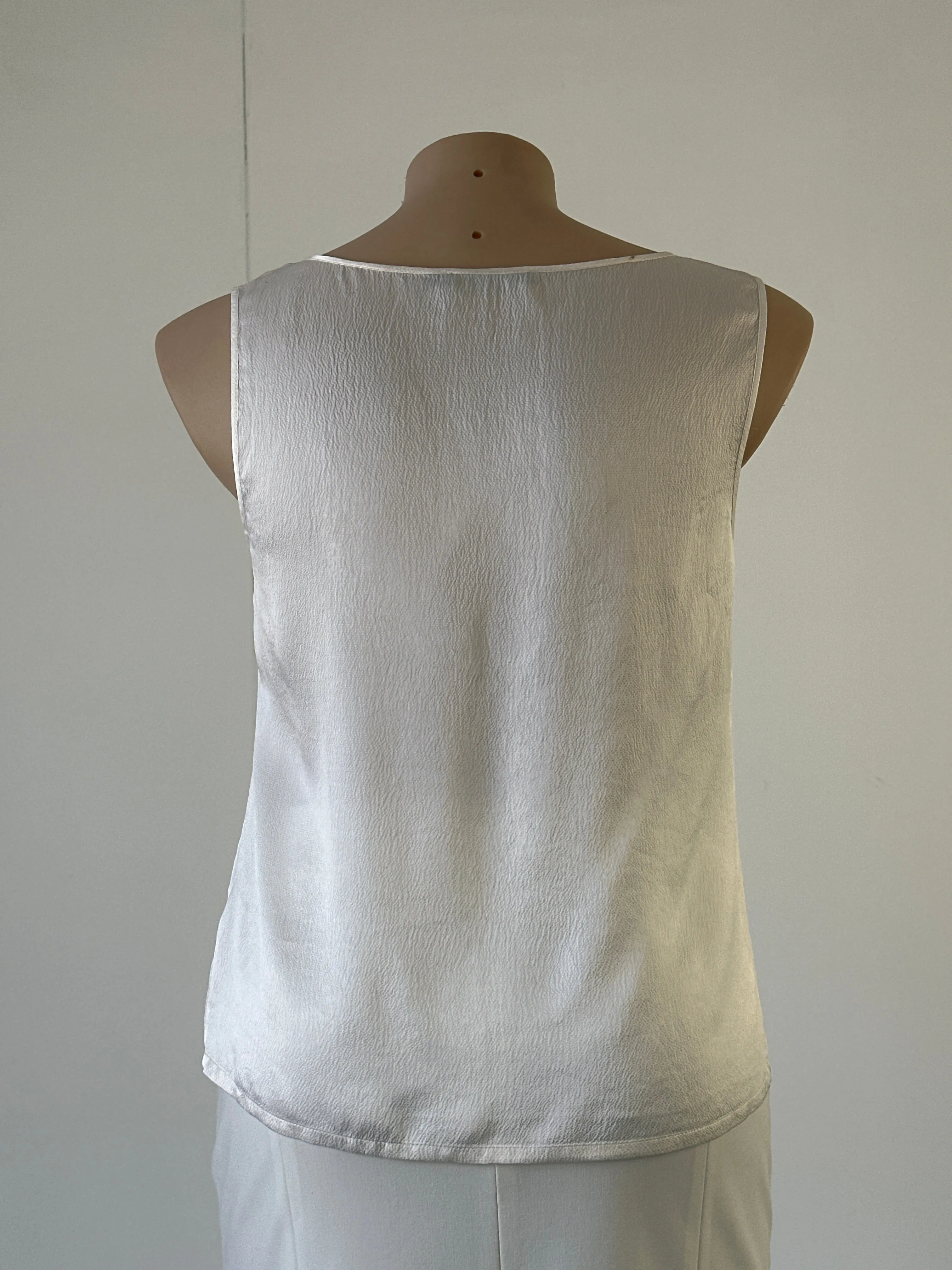 Trent Nathan | top | size 14 | sleeveless | 100% silk