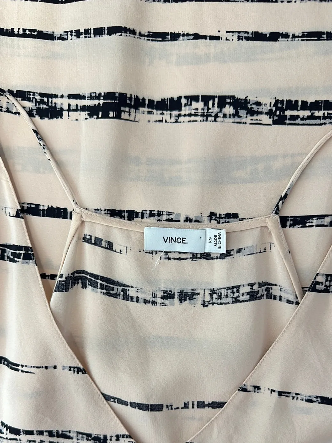 Vince | Los Angeles | top | size 10 | sleeve | 100% silk