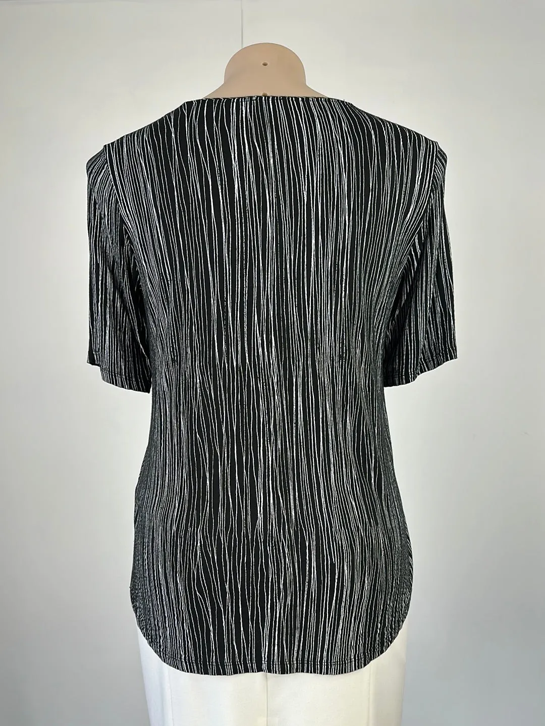 Vince | Los Angeles | top | size 14 | elbow length sleeves | cotton modal blend
