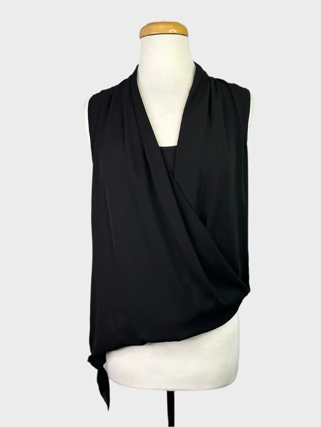 Wayne Cooper | top | size 8 | sleeveless