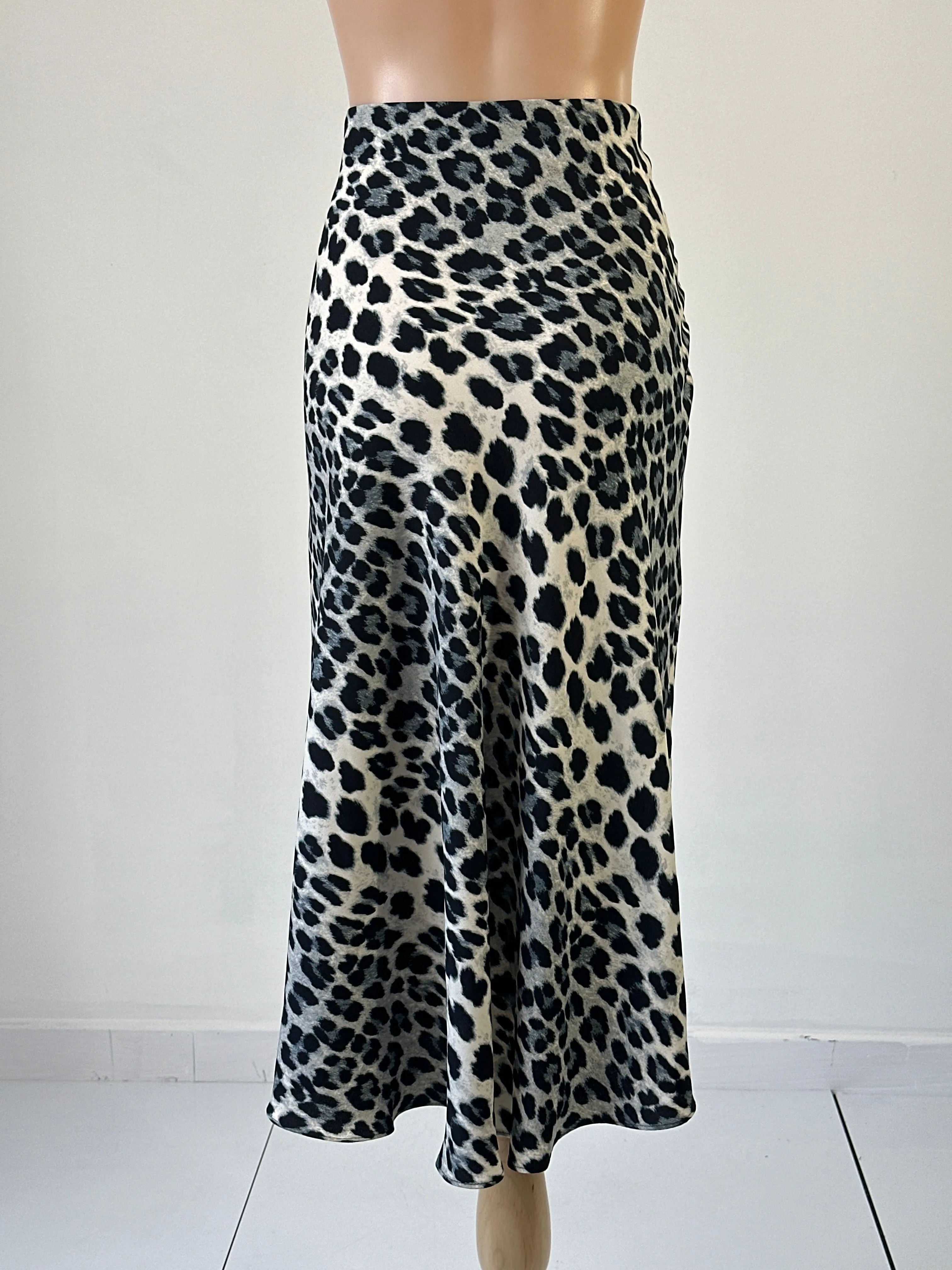 ZARA | skirt | size 12 | midi length