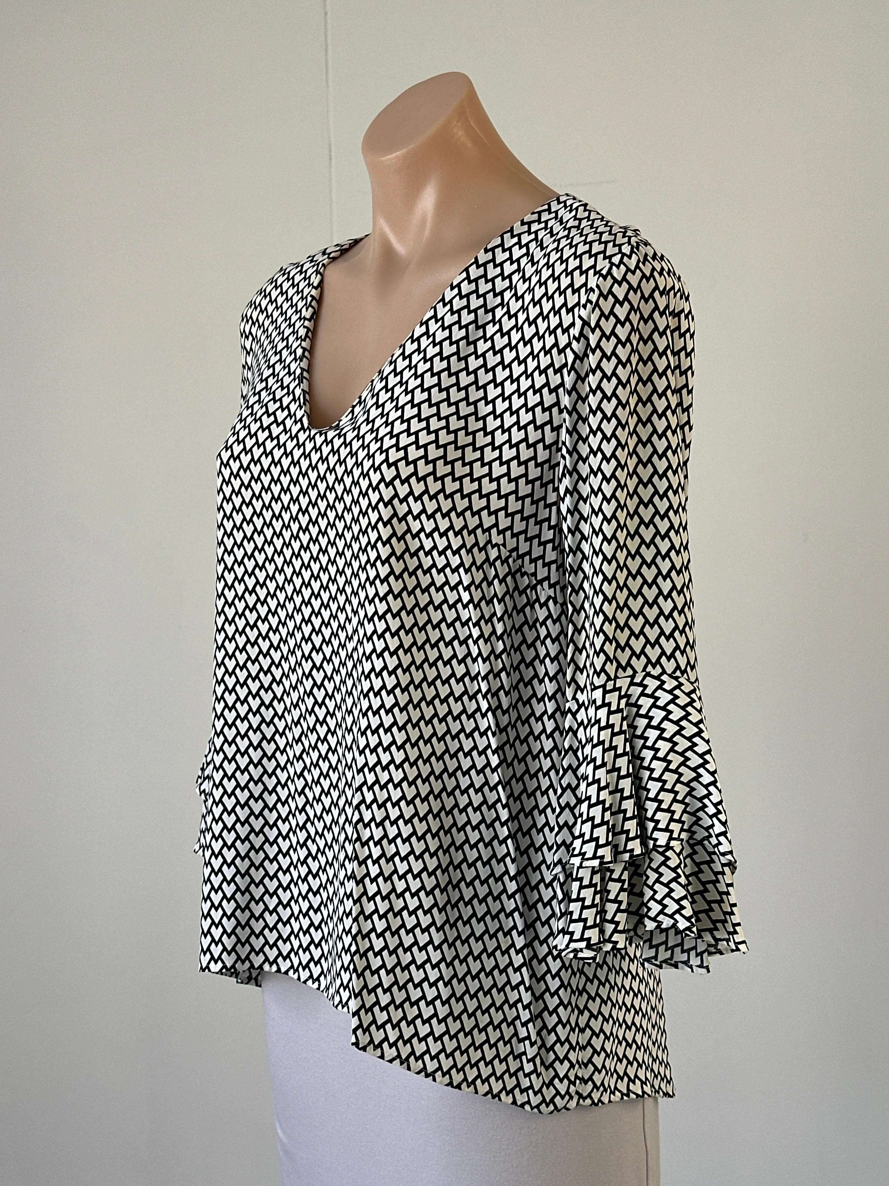ZARA | top | size 10 | three quarter sleeve